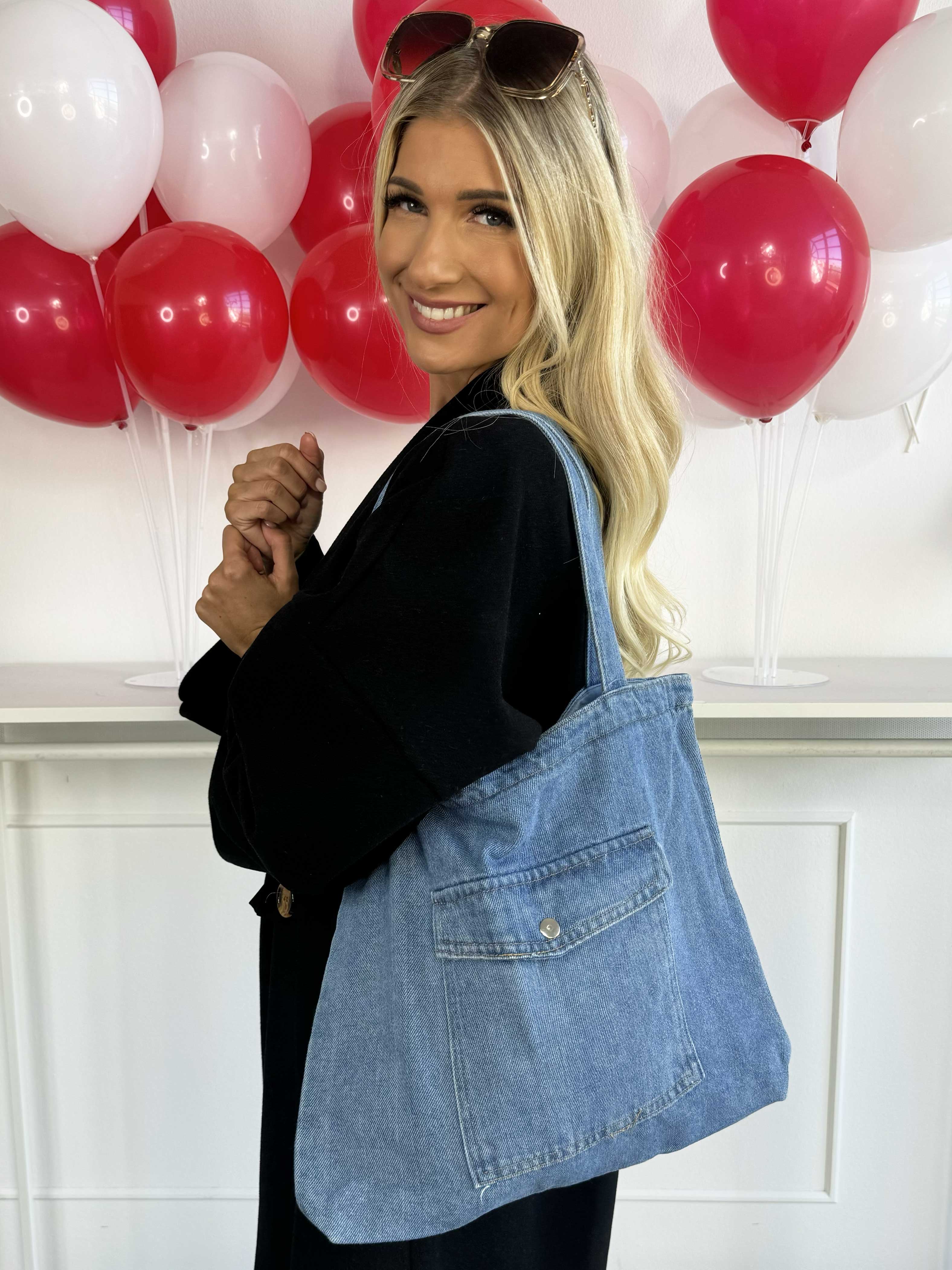 Betti - Denimväska med stor ficka